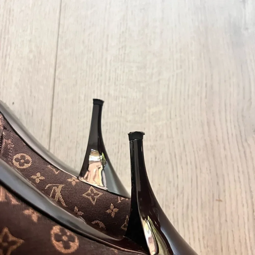 Louis Vuitton step out
